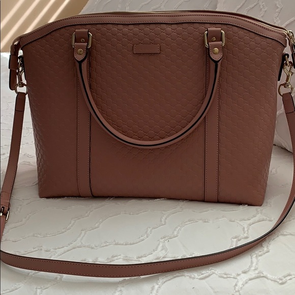 Gucci Handbags - *****SALE***** Authentic Gucci handbag